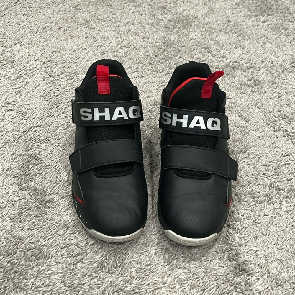 Basketball shoes SHAQ Velcro Straps